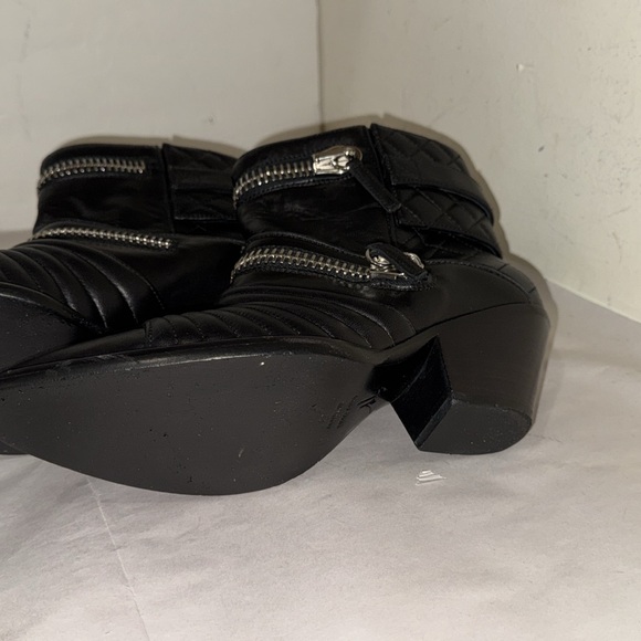 $1595❤️38.5/US8 Giuseppe Zanotti Leather Moto Biker Ankle Boots Quilted Black - Picture 10 of 11